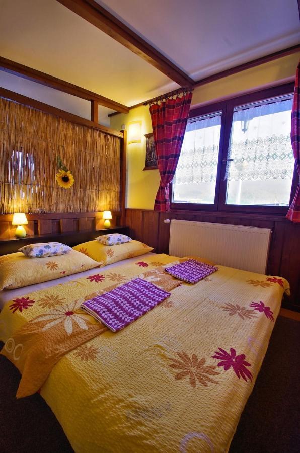 Yellow Paradise House Hrabušice Rum bild