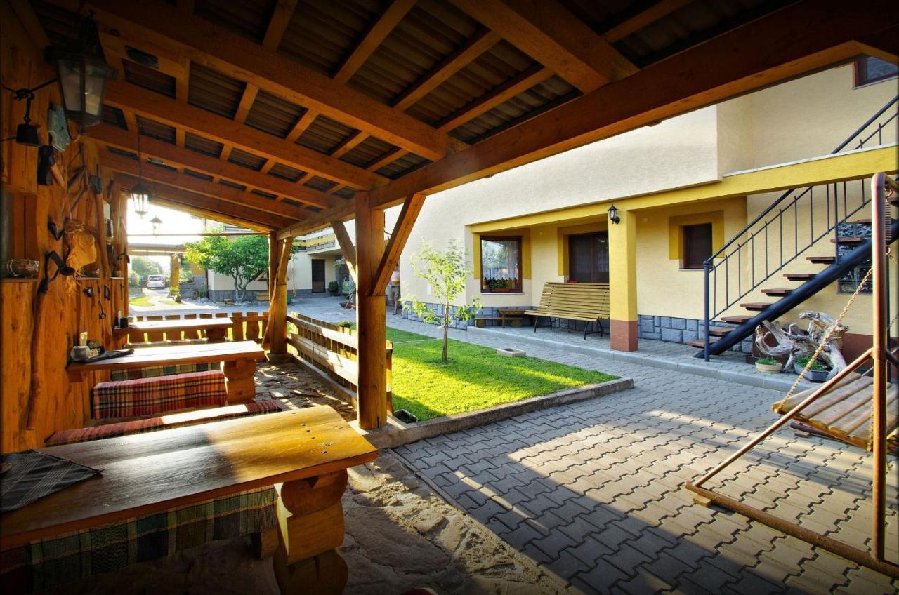 Yellow Paradise House Hrabušice Exteriör bild